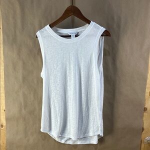 Athleta Women’s White Sleeveless Top (Size L)